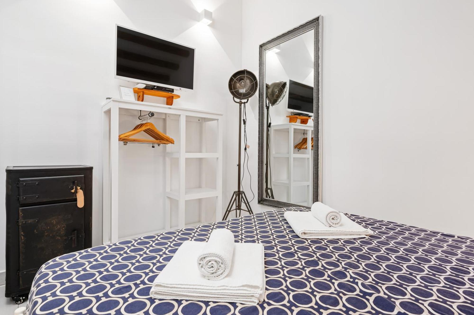 Studio Apartman Tutto Bene Ровин Екстериор снимка
